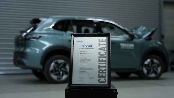 长宏网 吉利牵头制定电池新国标底部撞击测试，沃尔沃一季度新增26家经销商|第一财经汽车日评